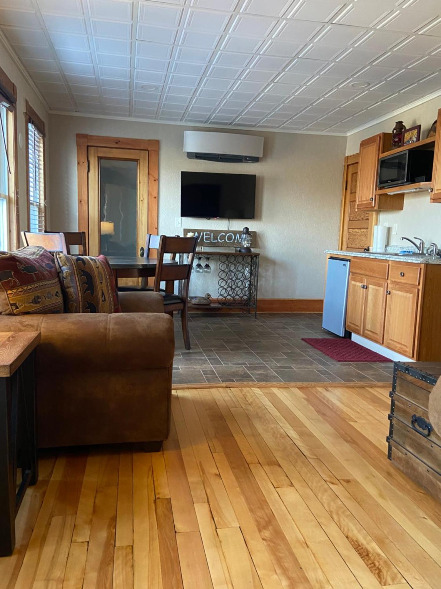 Tavern - Country Suite Newport Luaran gambar
