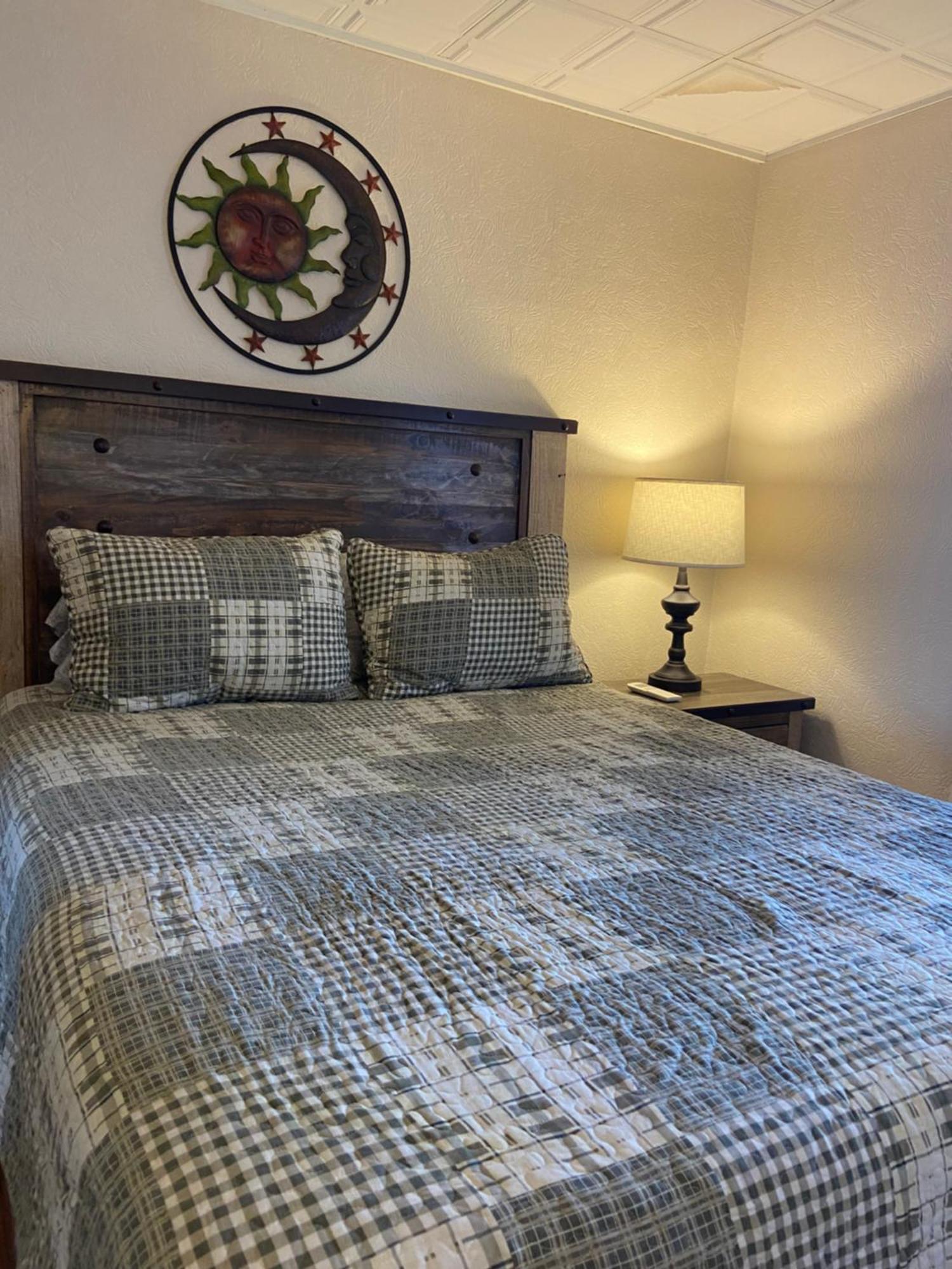 Tavern - Country Suite Newport Luaran gambar